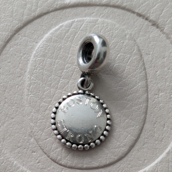 Pandora Dangle- Boston Strong - Picture 3 of 11